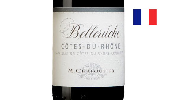 Närbild på det franska vinet Belleruche Côtes-du-Rhône. 
